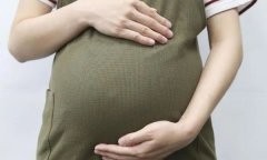 高龄孕妇怀孕可以坚持上班吗？高龄孕妇应该注意什么？